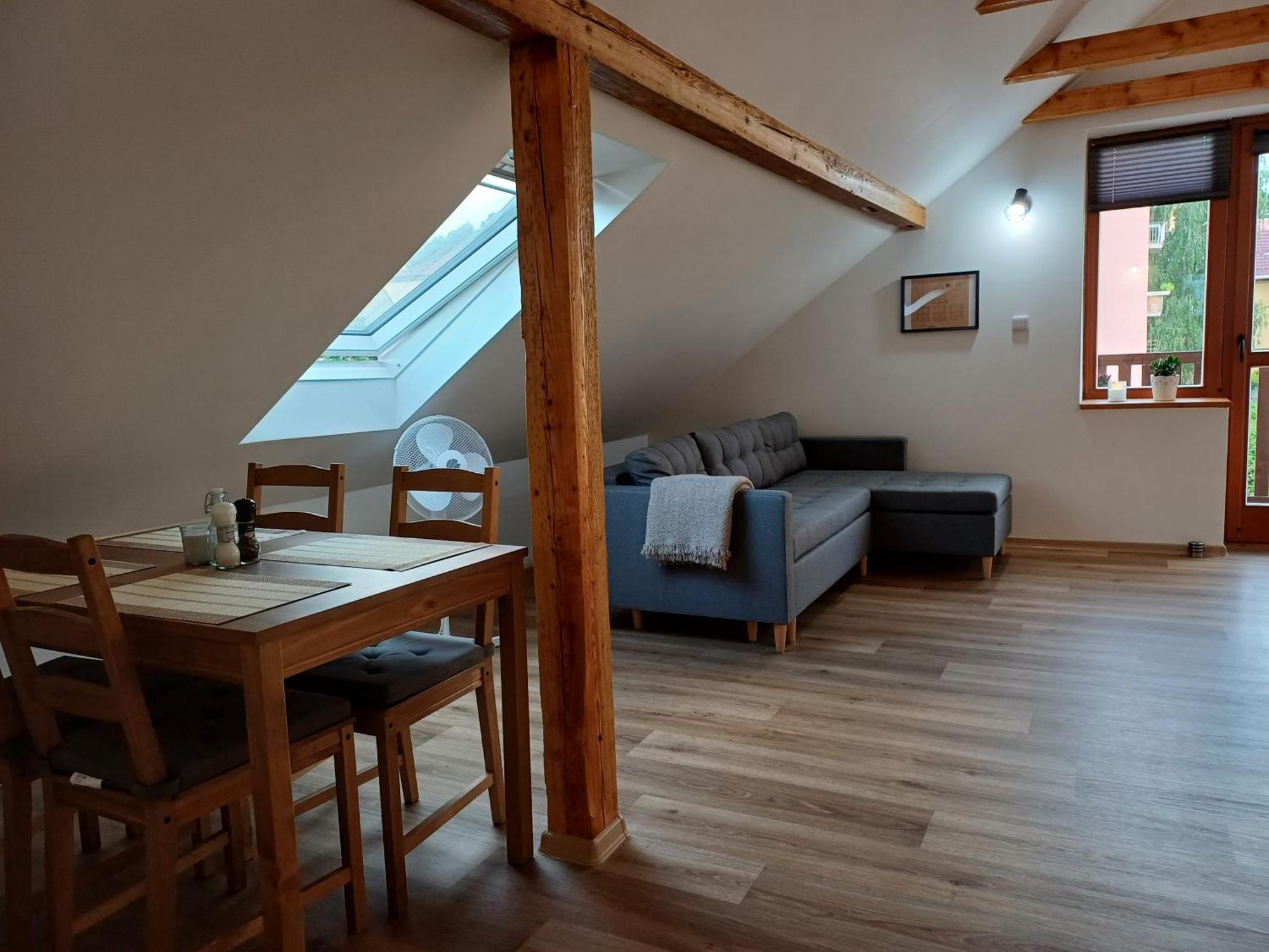 Loft Apartment Karlsbad Buitenkant foto