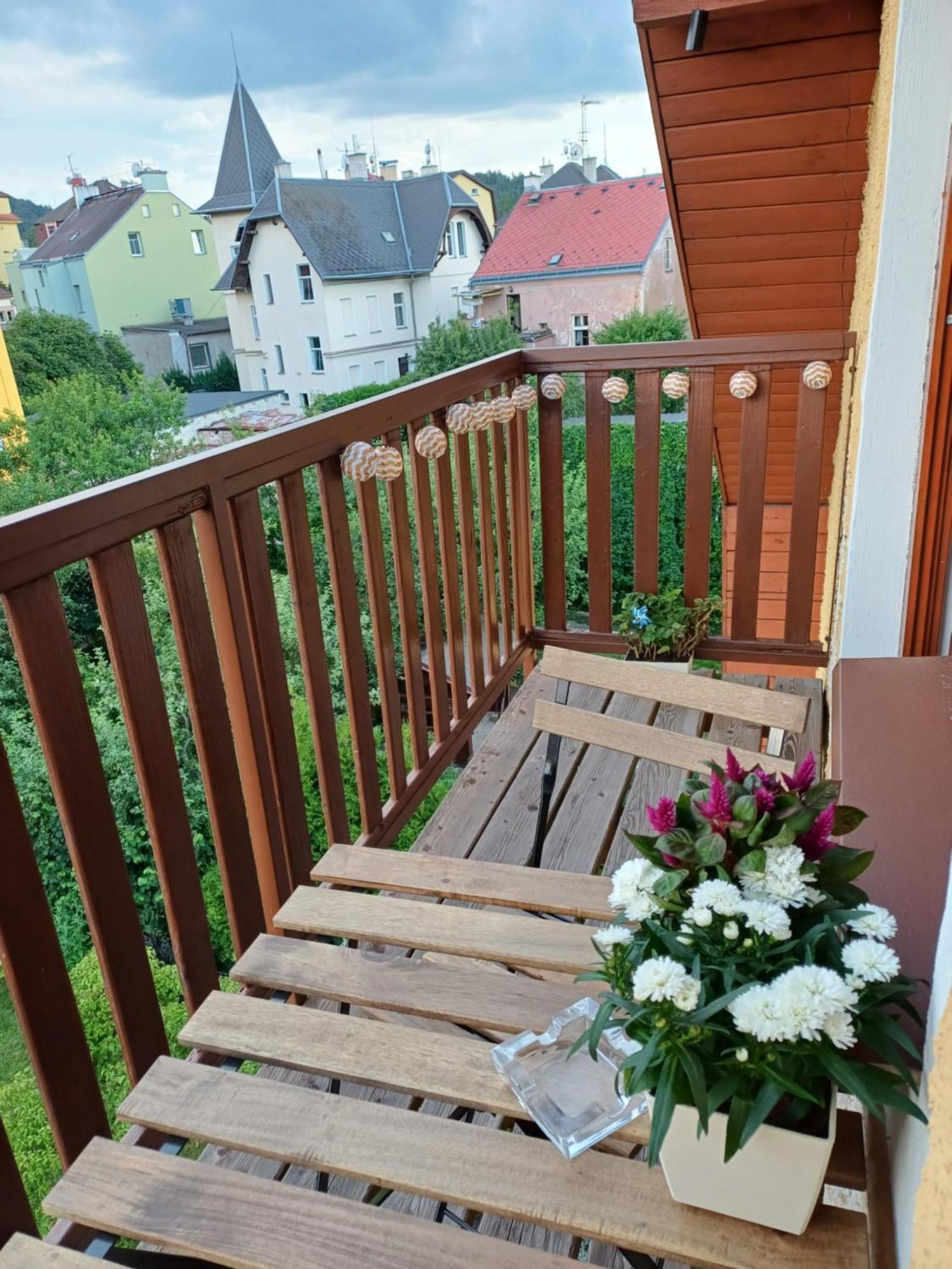 Loft Apartment Karlsbad Buitenkant foto